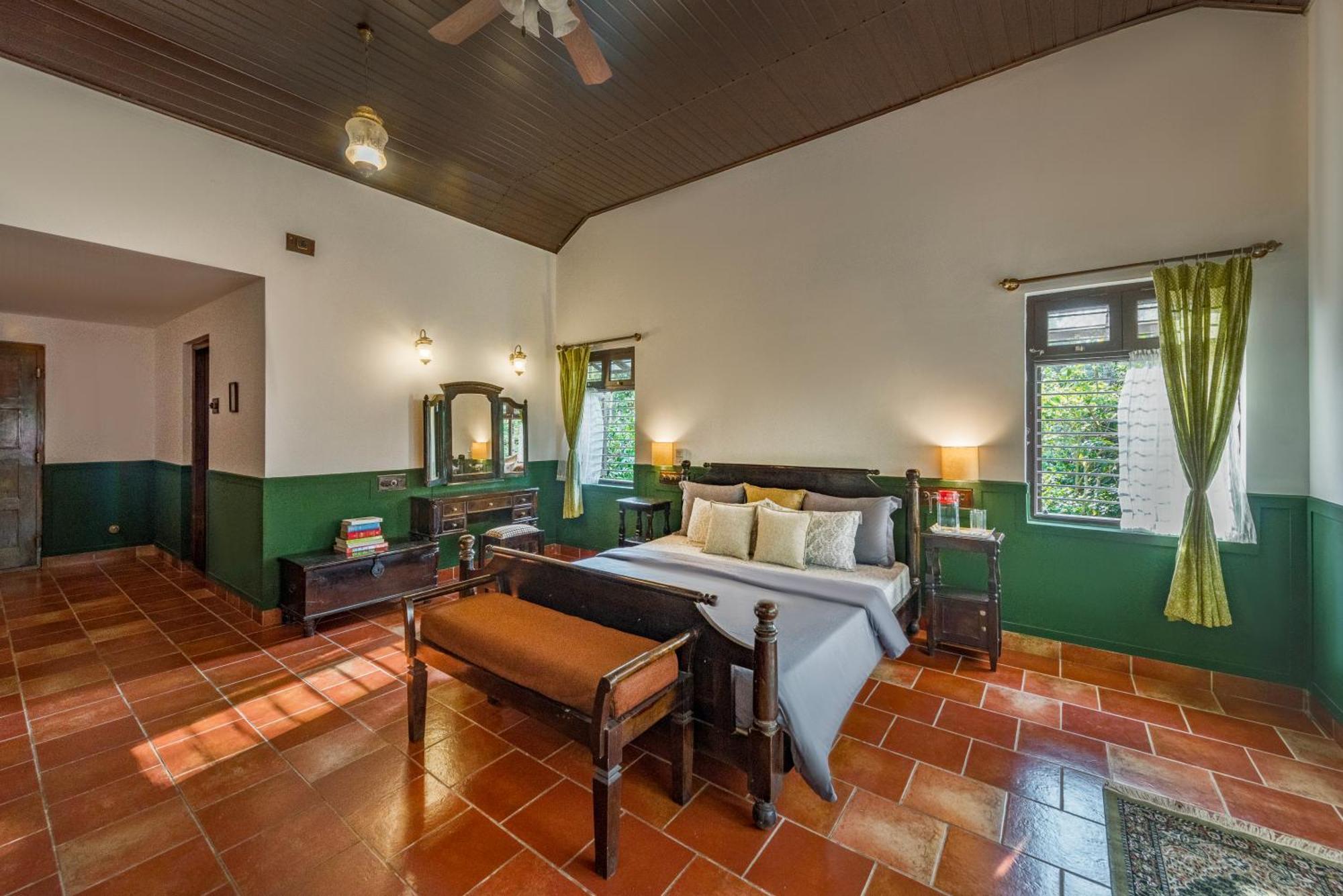 SaffronStays Calamondinn Bungalow Gonikoppal Bagian luar foto