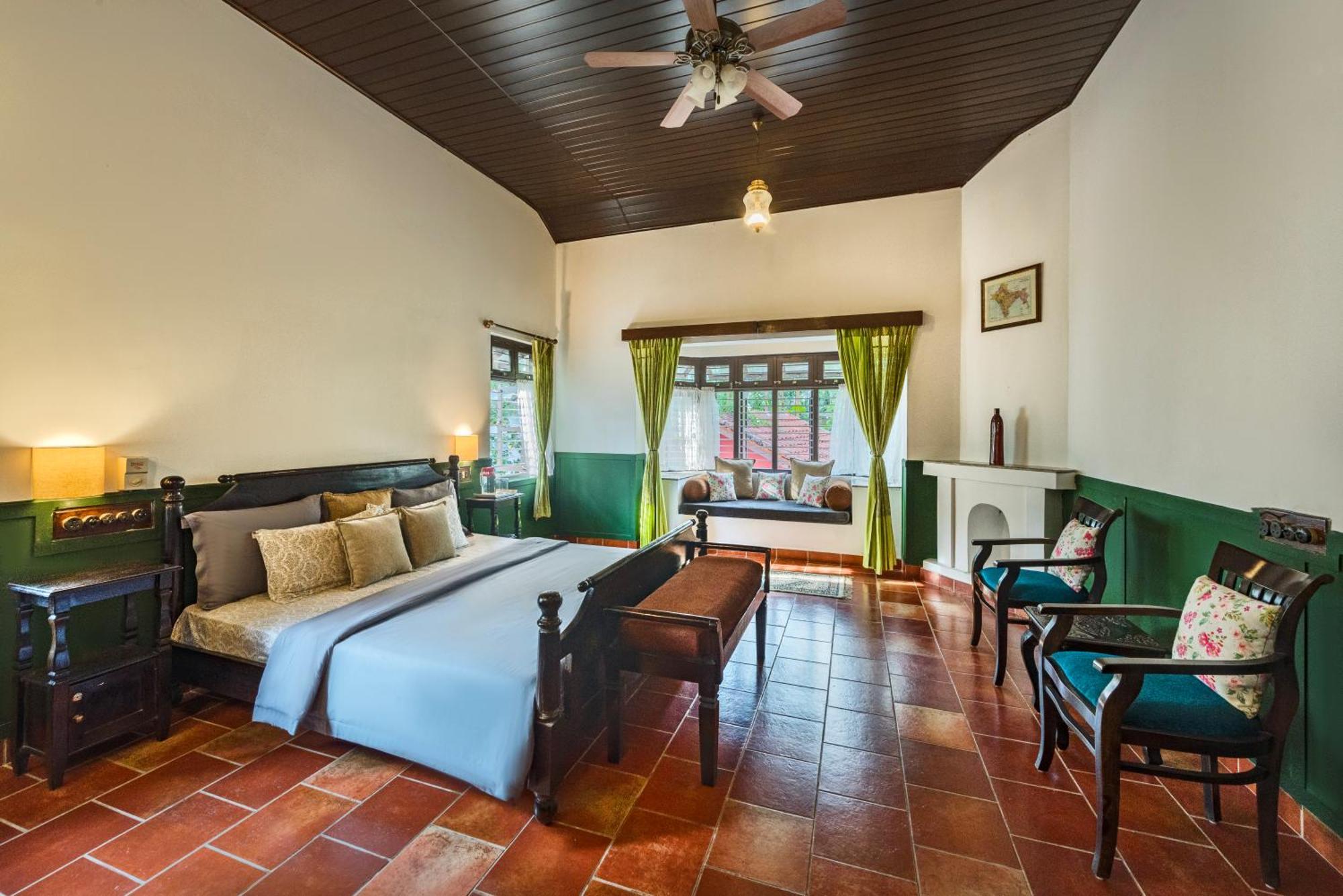 SaffronStays Calamondinn Bungalow Gonikoppal Bagian luar foto