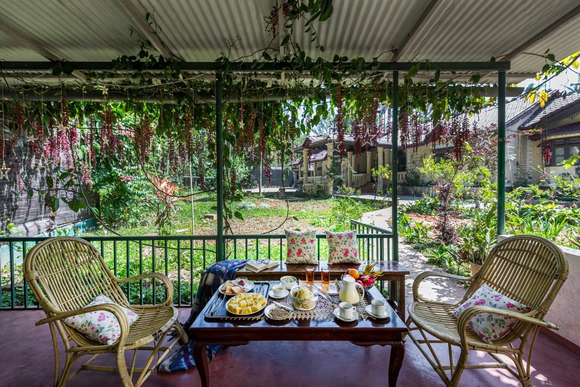 SaffronStays Calamondinn Bungalow Gonikoppal Bagian luar foto