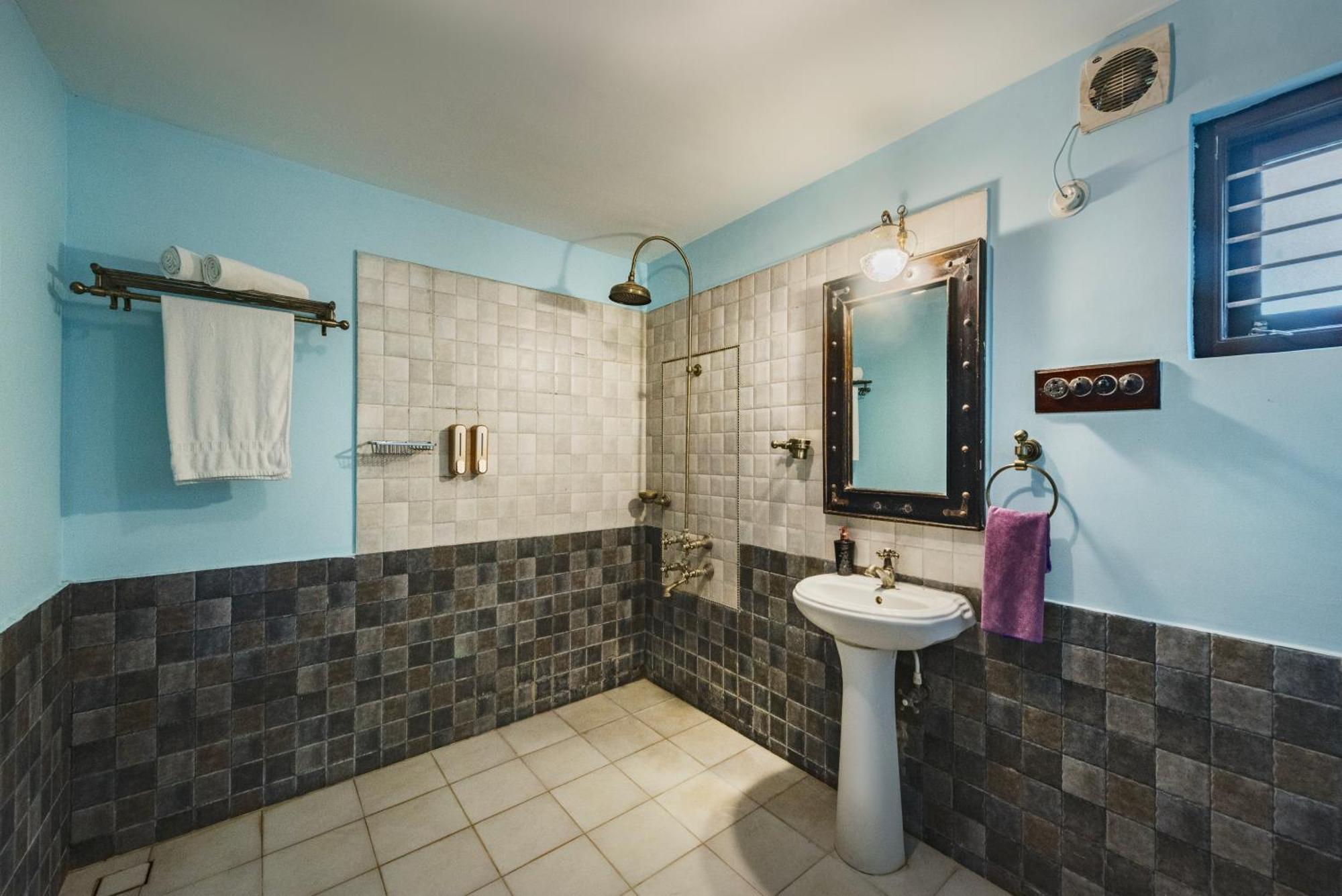 SaffronStays Calamondinn Bungalow Gonikoppal Bagian luar foto